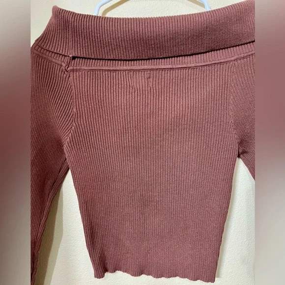 Princess Polly Brown Infinity Off The Shoulder Top NWT - Picture 12 of 12